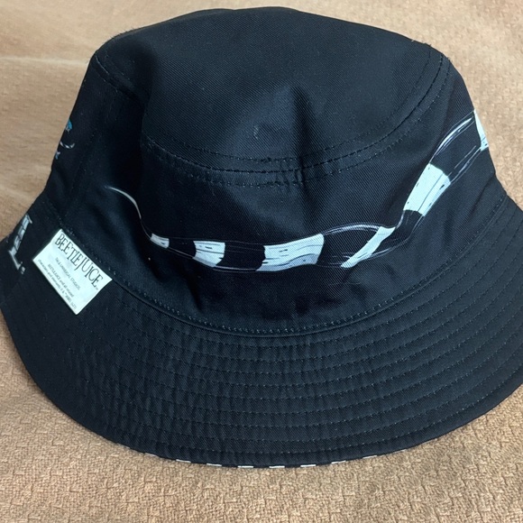 Halloween Horror Nights Beetlejuice bucket hat main image 4